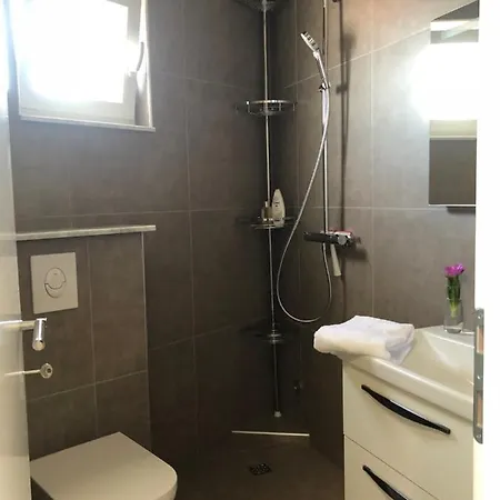 アパートホテル Olyntha ストモルスカ